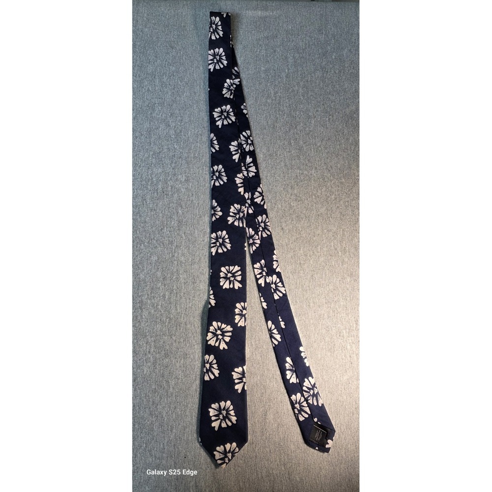 Express Mens Navy Blue White Floral Daisy Cotton Necktie Tie